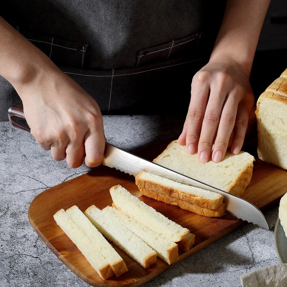 Universal Classic 8" Bread Knife